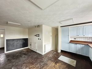 Kitchen/ Diner - click for photo gallery